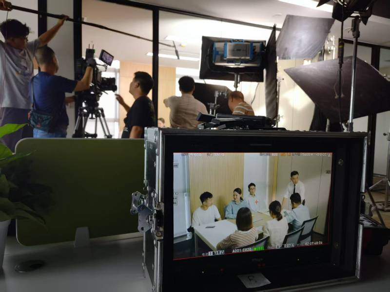 奎文区TVC拍摄公司：科技产品视觉化大师，诠释未来感与功能美学